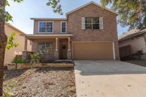10819 - Family-Friendly Home near Lackland AFB